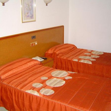 Hotel Lazaro Calamocha Δωμάτιο φωτογραφία