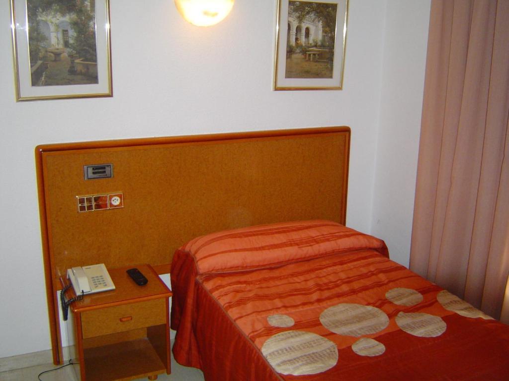 Hotel Lazaro Calamocha Δωμάτιο φωτογραφία