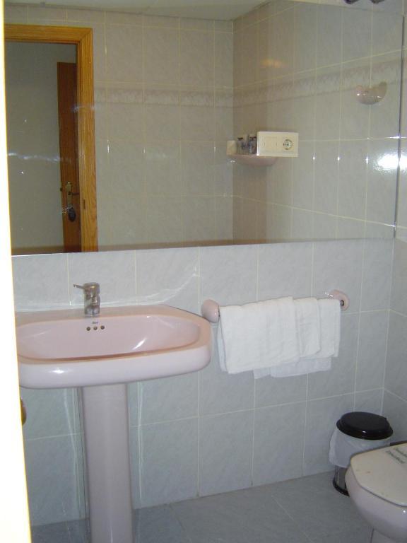 Hotel Lazaro Calamocha Δωμάτιο φωτογραφία